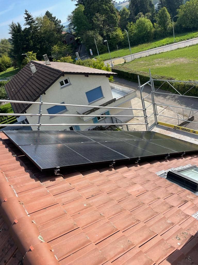 Installation de panneaux solaires Suisse Romande - Helvetiqua (15)